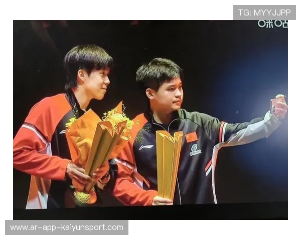 双打配合默契度训练课程推出，他们二人配合默契终于赢得了这场双打比赛的冠军