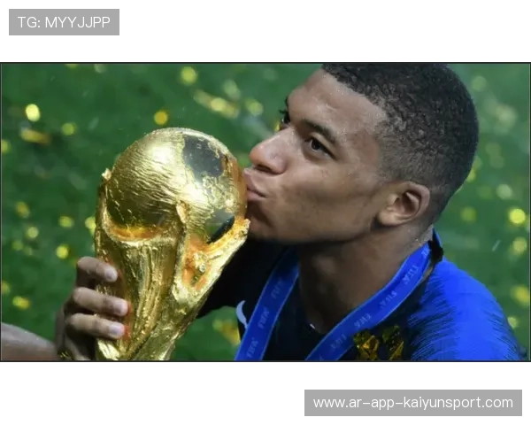 巴黎前场配合太顺畅，姆巴佩彻底放飞，巴黎引进姆巴佩花了多少钱